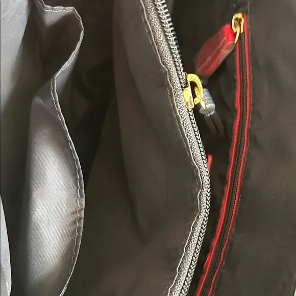 Tommy Hilfiger Women's Geometric Black and Red Shoulder Bag - Picture 11 of 15